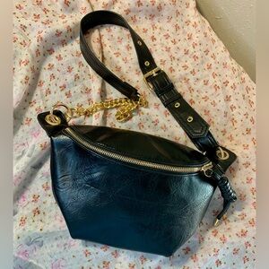 Elegant Black Leather Crossbody Bag